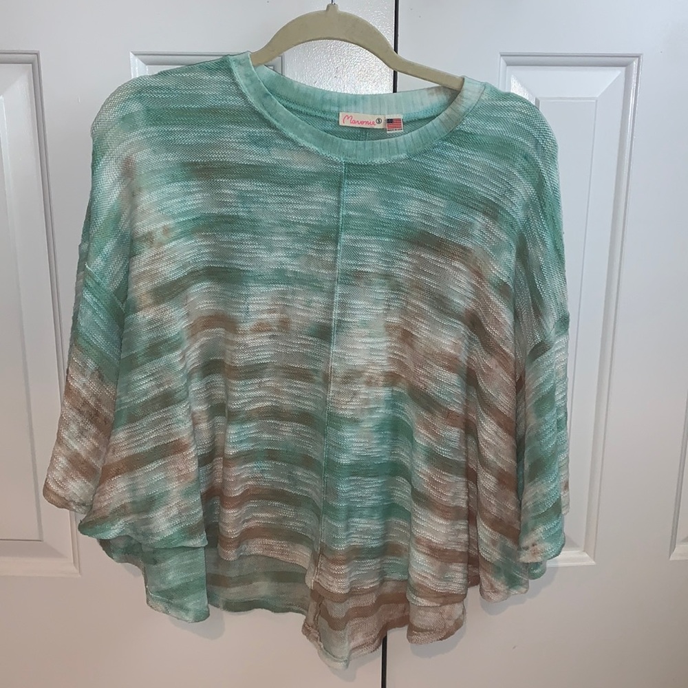 Cute flowy shirt!!